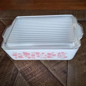 Pyrex Gooseberry pink refrigerator dish 0503